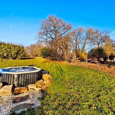 Villa Tagibao Avec Piscine Chauffee Et Spa Lesterps Luaran gambar