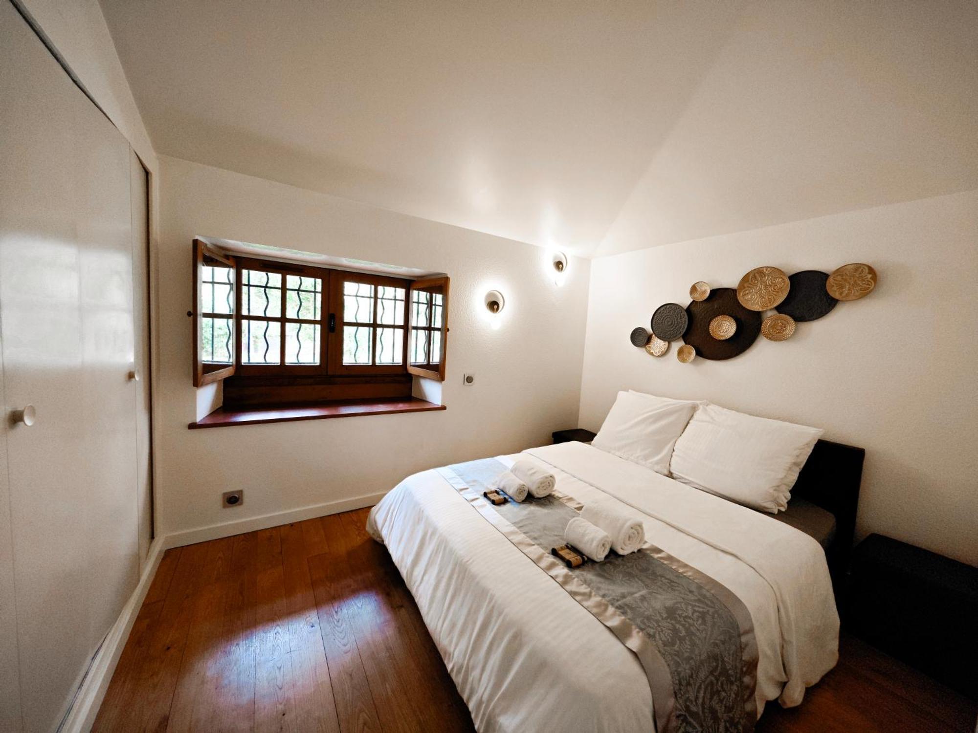Villa Tagibao Avec Piscine Chauffee Et Spa Lesterps Luaran gambar