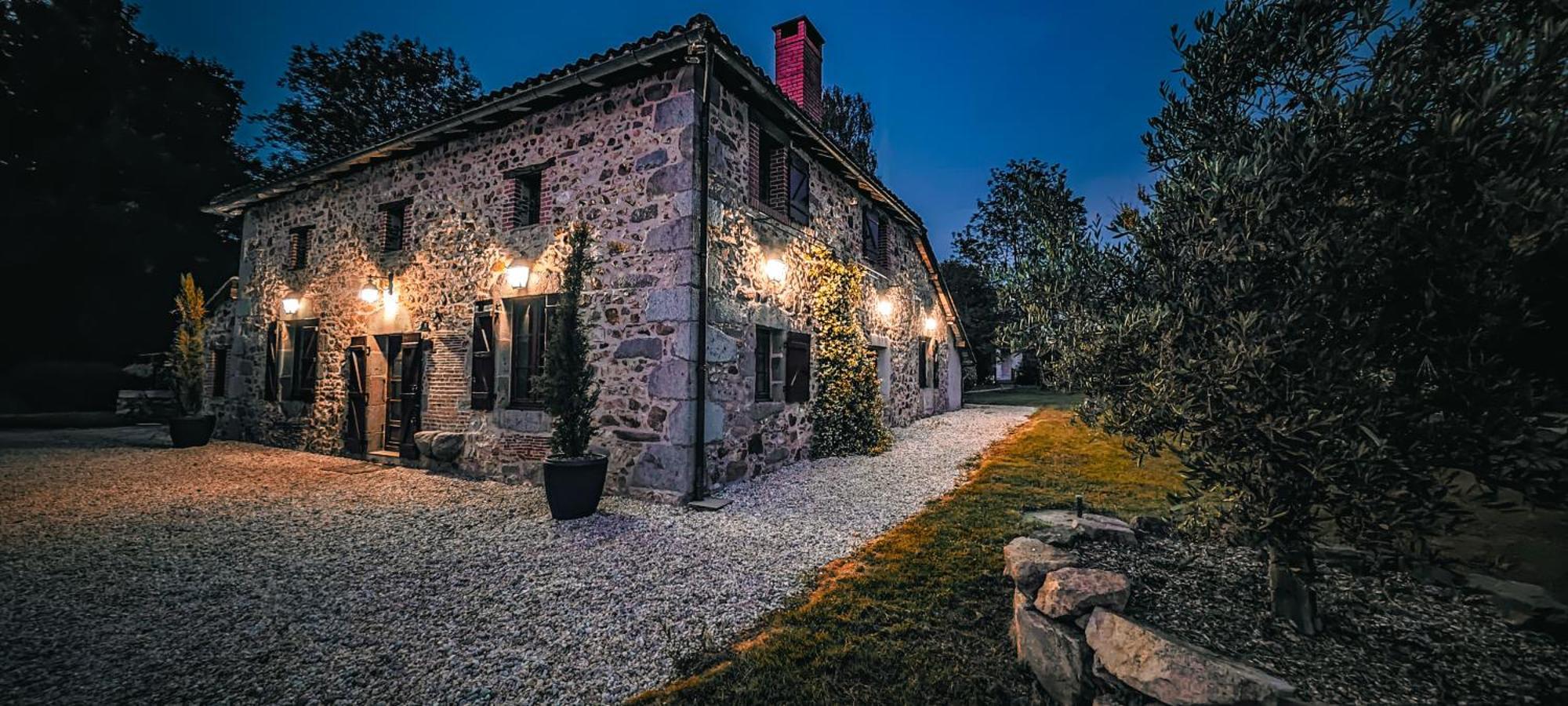 Villa Tagibao Avec Piscine Chauffee Et Spa Lesterps Luaran gambar