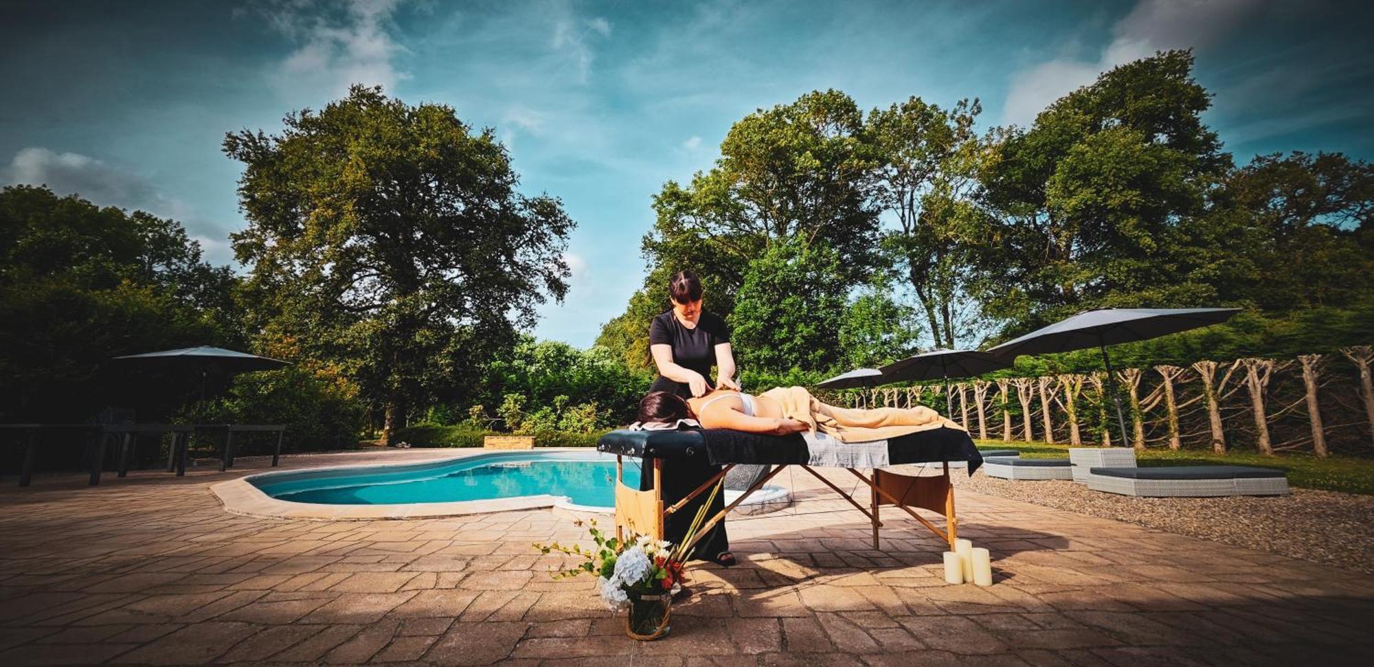 Villa Tagibao Avec Piscine Chauffee Et Spa Lesterps Luaran gambar